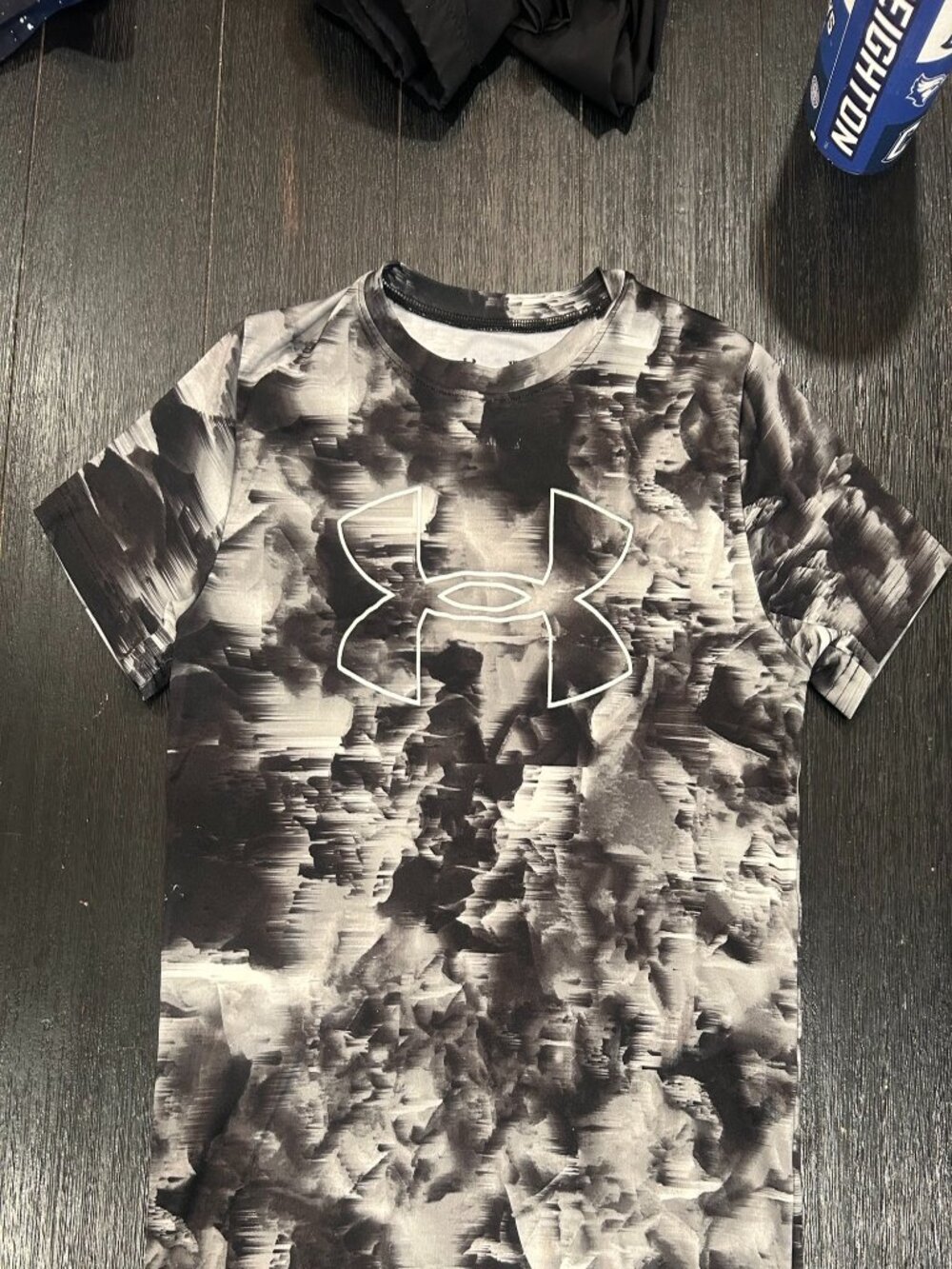 Under Armour tee; Uni-sex